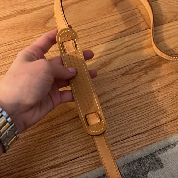 LOUIS VUITTON Authentic Louis Vuitton Monogram Canvas Trocadero 27 Bag - Picture 17 of 17